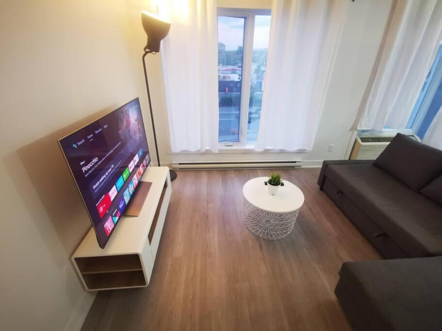 Lovely Studio In Longueuil, Near Downtown Montreal Apartment Exterior photo